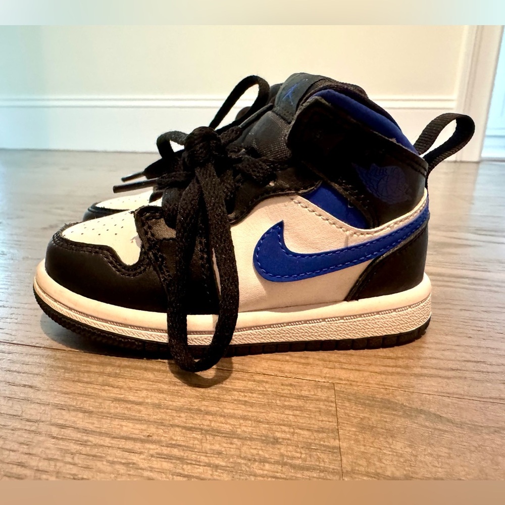 Nike Jordan 1 Mid Sneaker.